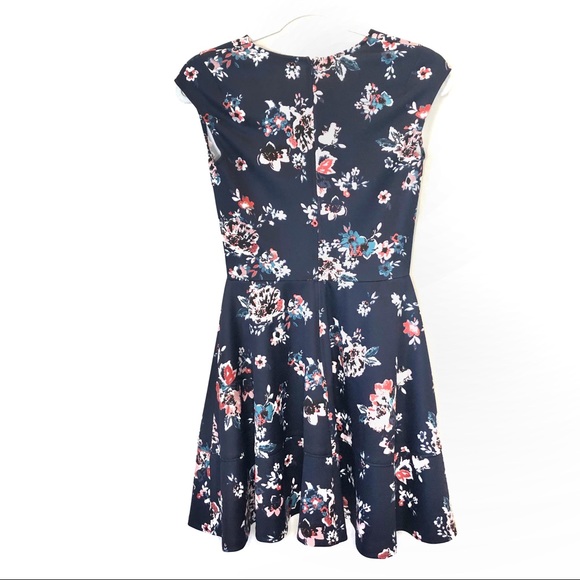 SAKS FIFTH AVENUE SKATER DRESS SLEEVELESS M - Picture 4 of 14